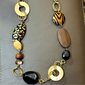 Multicolor Beaded Necklace Acrylic Shell Gold Tone 16’ 3158 p